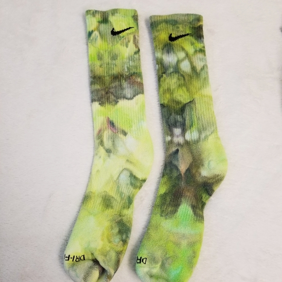 Nike Socks Green Tie Dye - Picture 4 of 6